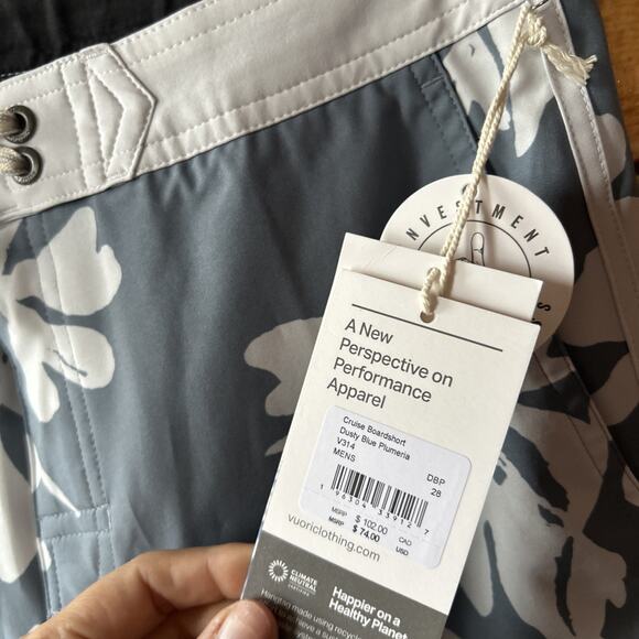 Vuori Cruise Board Shorts Mens 28 Dusty Blue Plumeria Drawstring V314 - Picture 3 of 8